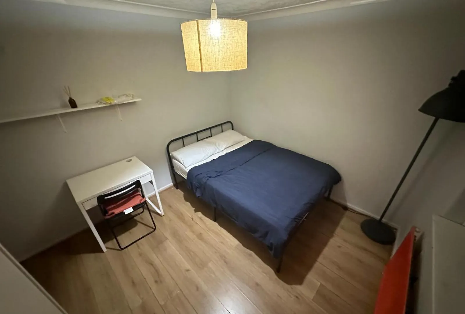 Whitechapel Rooms R2 Лондон 0*,  Великобритания